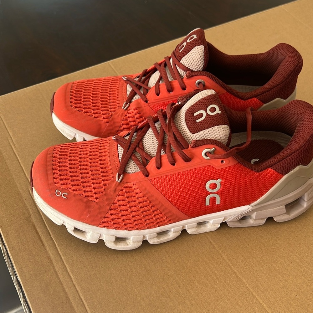 ON “CLOUD” “RUN” cloud surfer shoes for running
